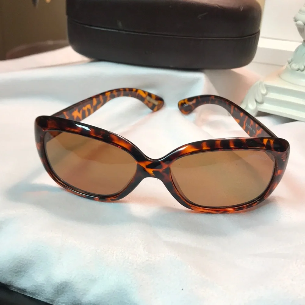 Coldwater creek‎ sunglasses and case